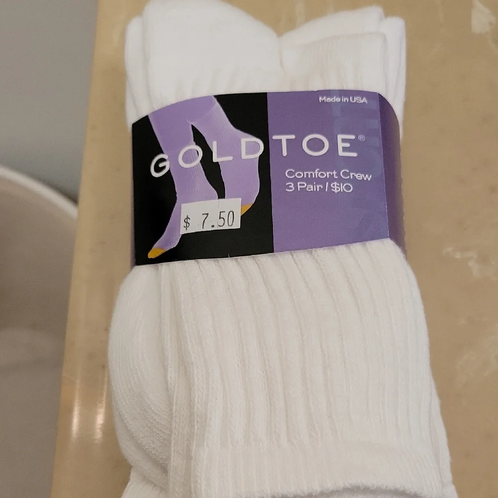 Gold Toe Women's White Comfort Crew Socks 3-Pack - Picture 1 of 1